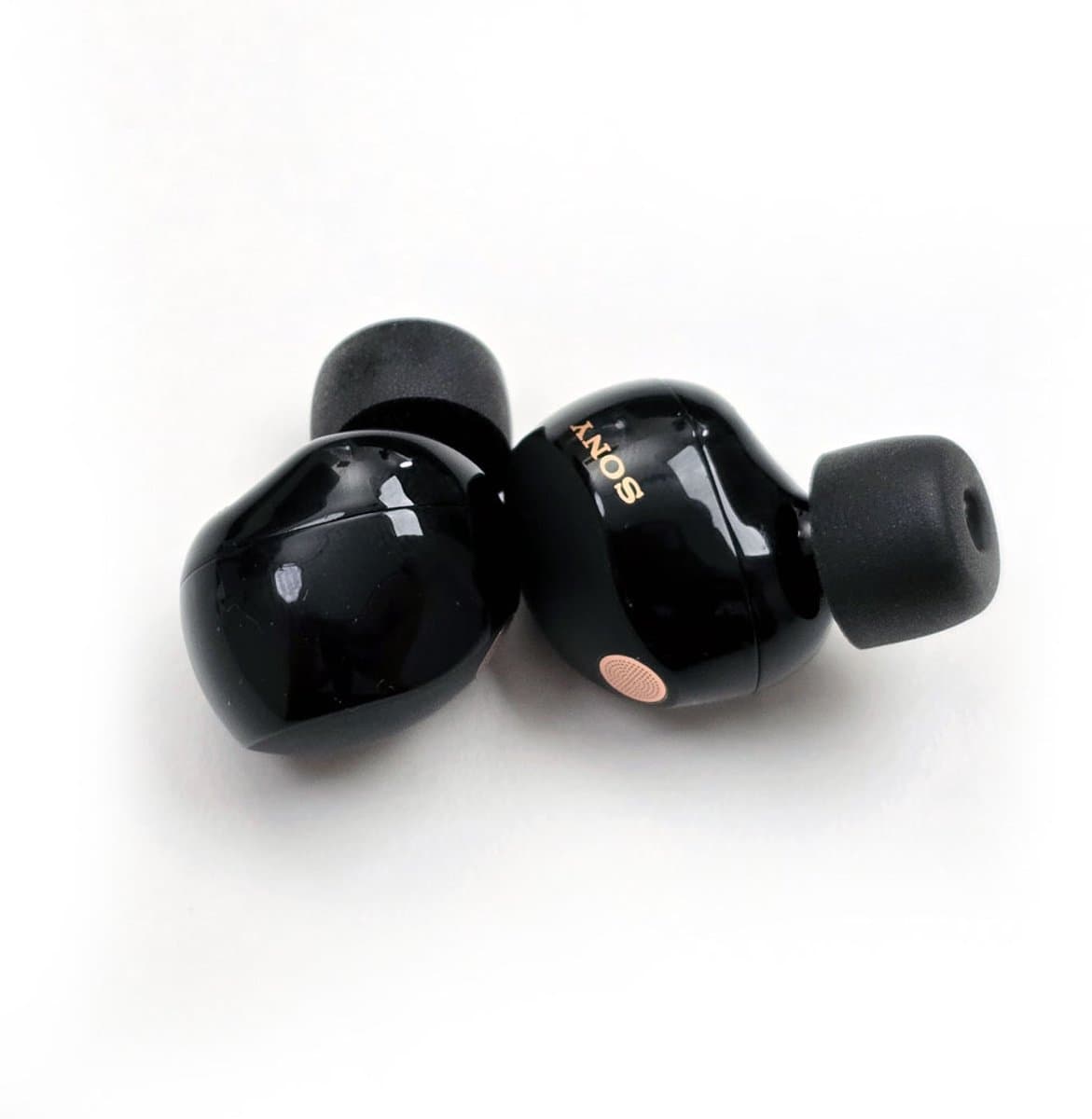 Foam eartips geschikt voor Sony WF-1000XM5 - 6× Extra Small - memory foam opzet oortjes - foamigo® - Afbeelding 1